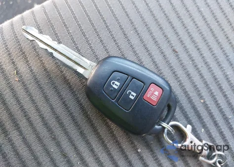 2015 Toyota Rav4 Xle z USA, uszkodzony, nr VIN 2T3RFREV3FW320304